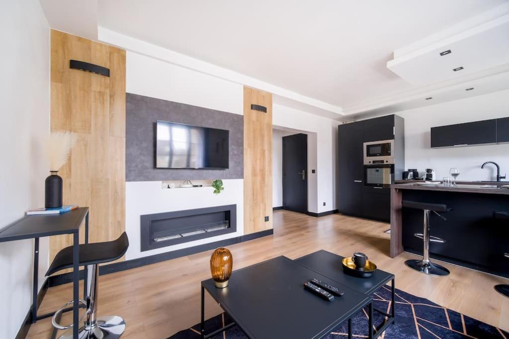 Le Black & White - 10 Min Orly, 3 Min Gare Juvisy Apartment Athis-Mons Exterior foto